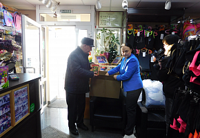 Курганская областная Дума передала «Российскому детскому фонду» сладкие подарки для детей 