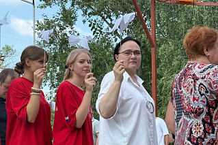 Акция-митинг памяти детей - жертв войны погибших в Донбассе