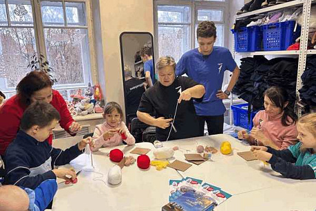 Детский фонд открыл пункт выдачи благотворительной помощи в Островском районе Псковской области