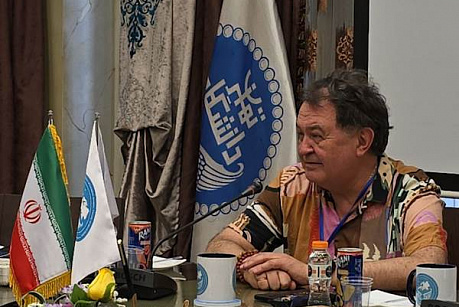 Дмитрий Лиханов принимает участие в Тегеранской международной книжной ярмарке